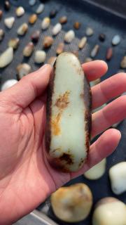 和田玉黑皮籽料双面皮天地皮