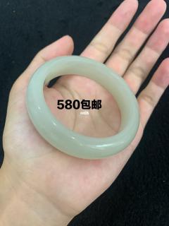 和田玉青海料晴水色颜色手镯 泥鳅背条型 整体颜色均匀 肉质细腻料子